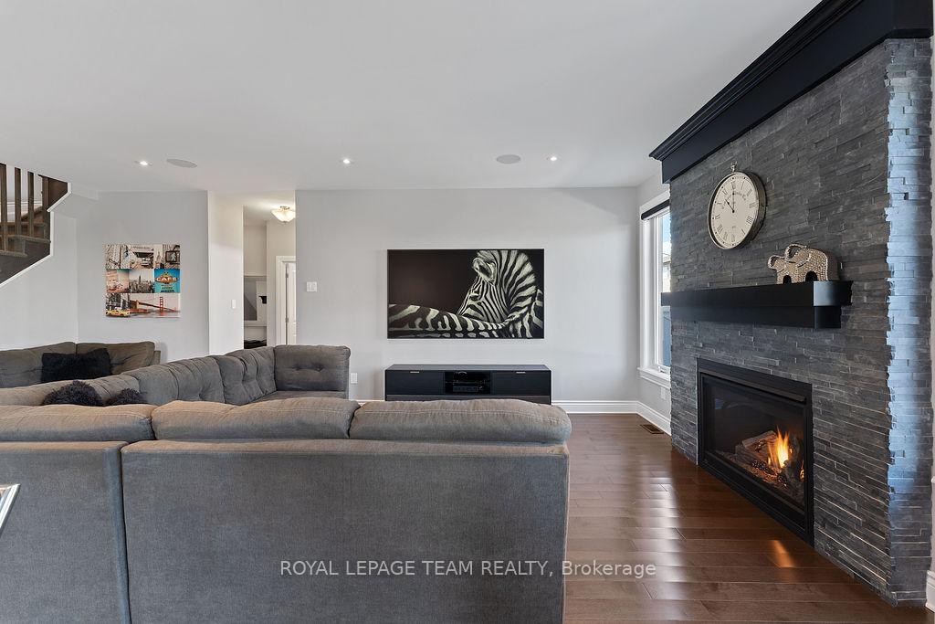 Photo 8 of 96 Palfrey Way, Ottawa, Kanata - Emerald Meadows/Trailwest — HOMEH