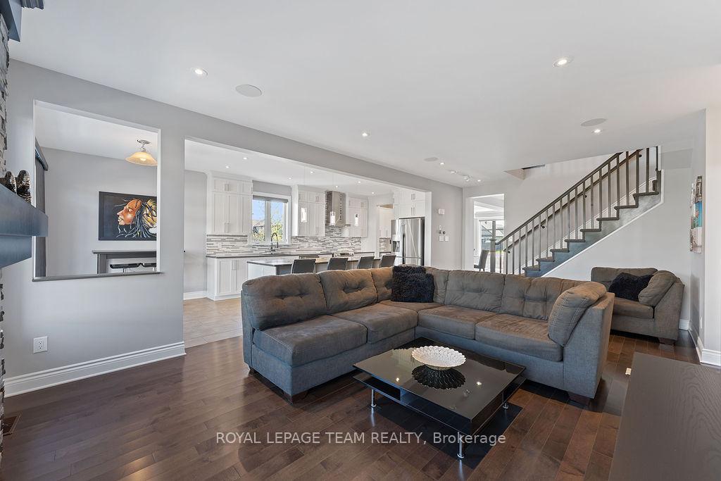 Photo 9 of 96 Palfrey Way, Ottawa, Kanata - Emerald Meadows/Trailwest — HOMEH