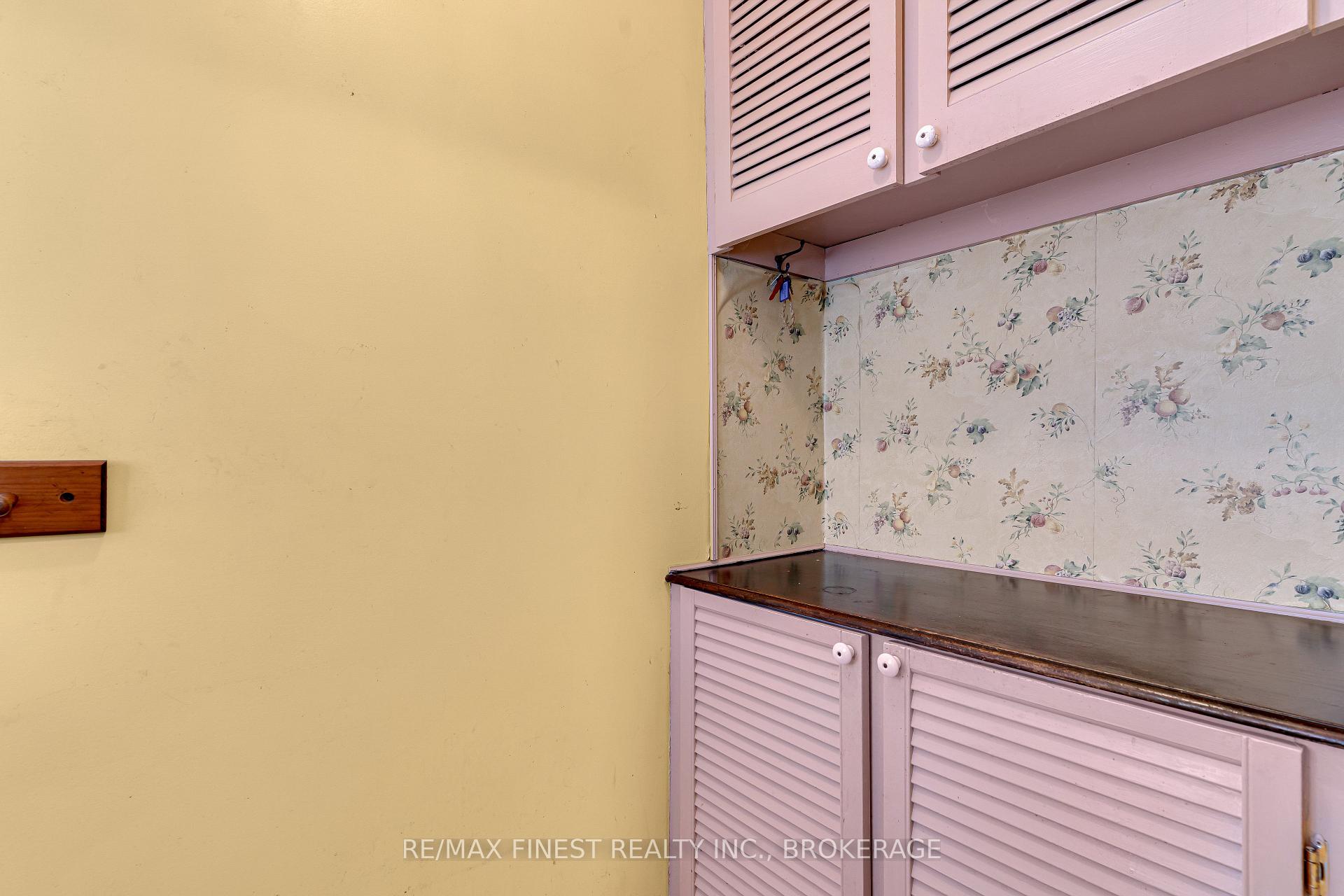 Photo 12 of 704 Aylmer Crescent, Kingston, South of Taylor-Kidd Blvd — HOMEH