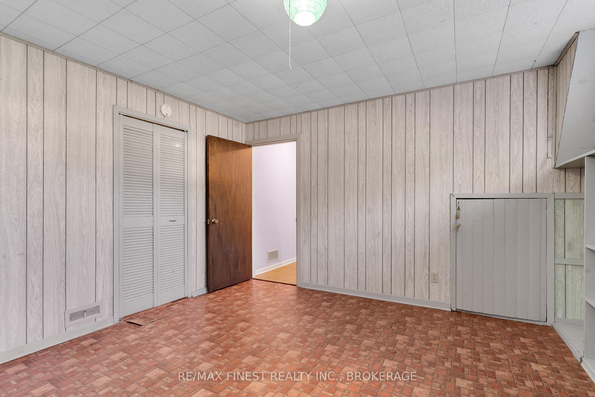Photo 26 of 704 Aylmer Crescent, Kingston, South of Taylor-Kidd Blvd — HOMEH