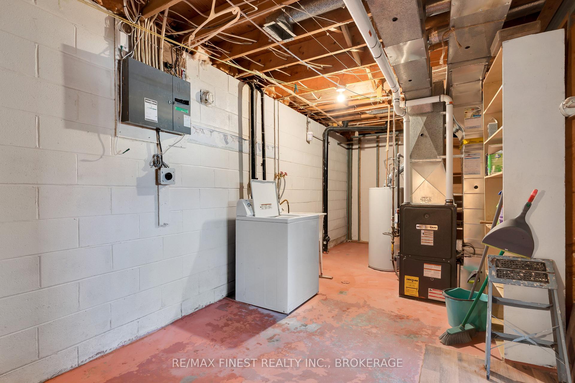 Photo 27 of 704 Aylmer Crescent, Kingston, South of Taylor-Kidd Blvd — HOMEH