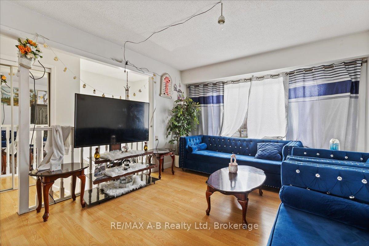 Photo 9 of 73 Southwood Drive, Kitchener — HOMEH
