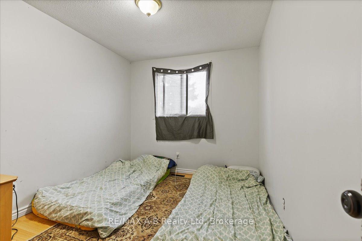 Photo 21 of 73 Southwood Drive, Kitchener — HOMEH