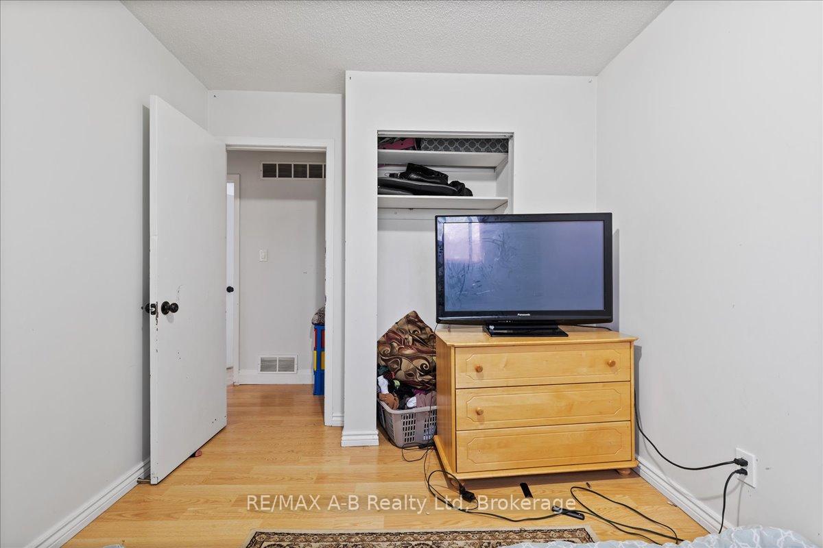 Photo 22 of 73 Southwood Drive, Kitchener — HOMEH