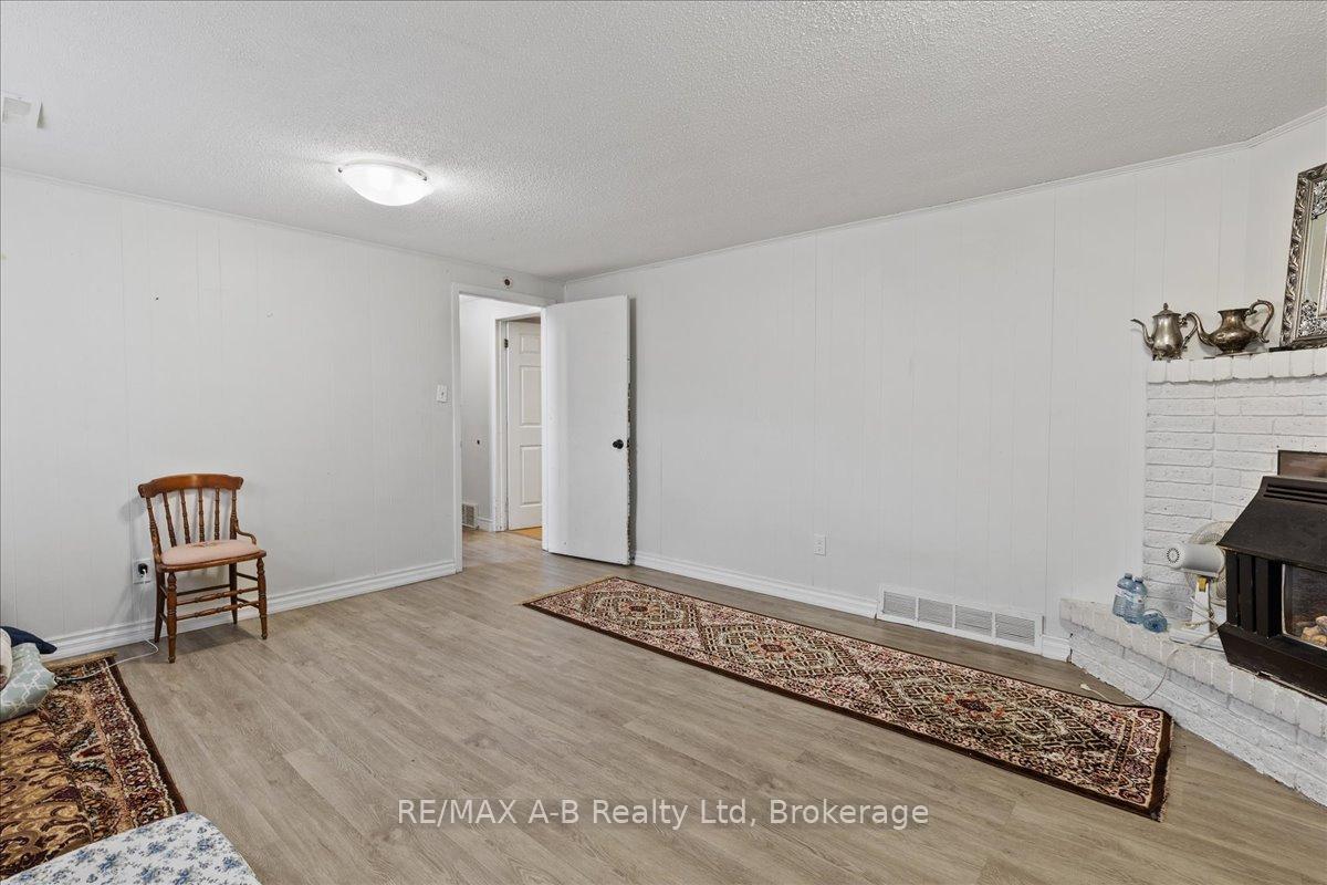 Photo 25 of 73 Southwood Drive, Kitchener — HOMEH