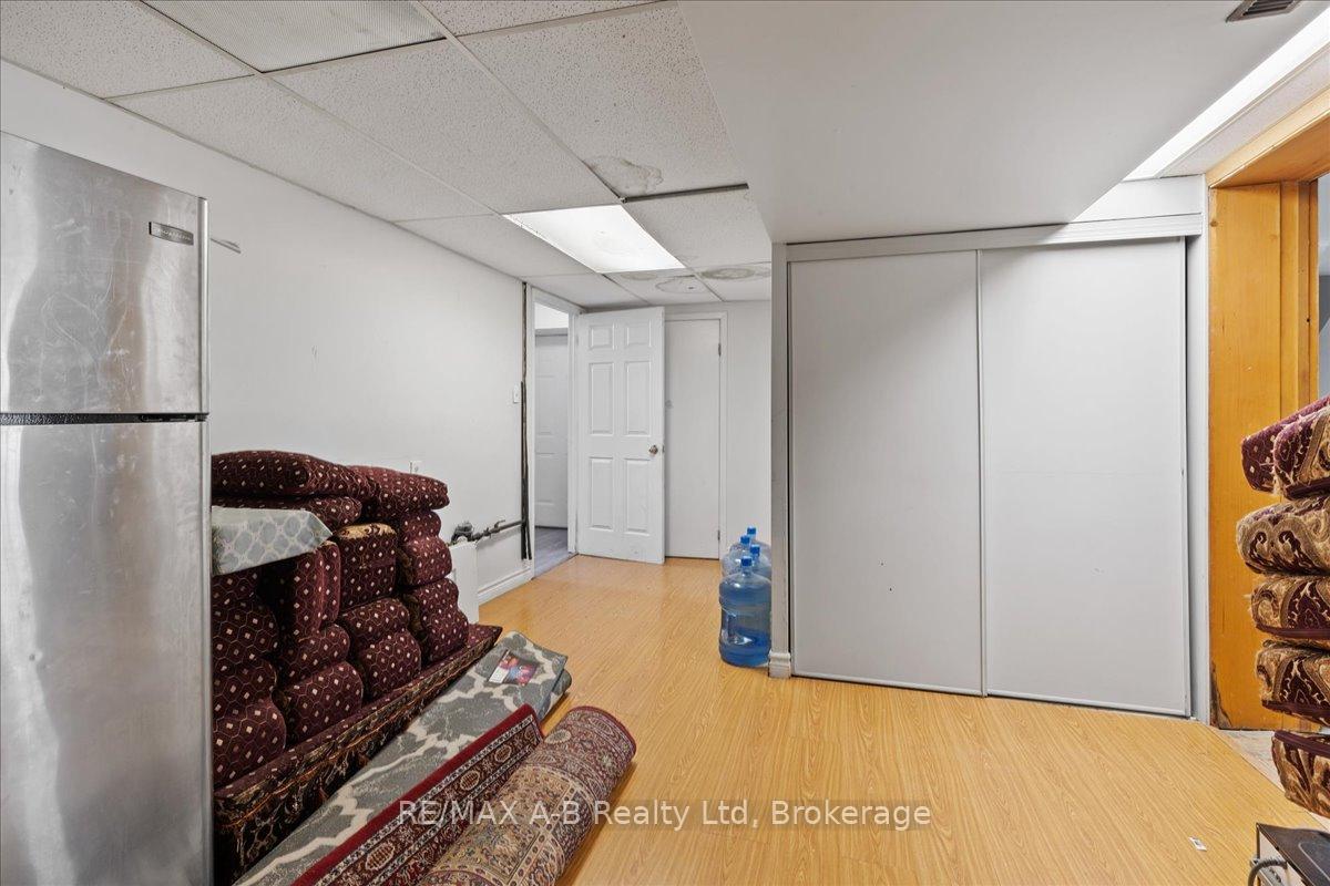 Photo 27 of 73 Southwood Drive, Kitchener — HOMEH