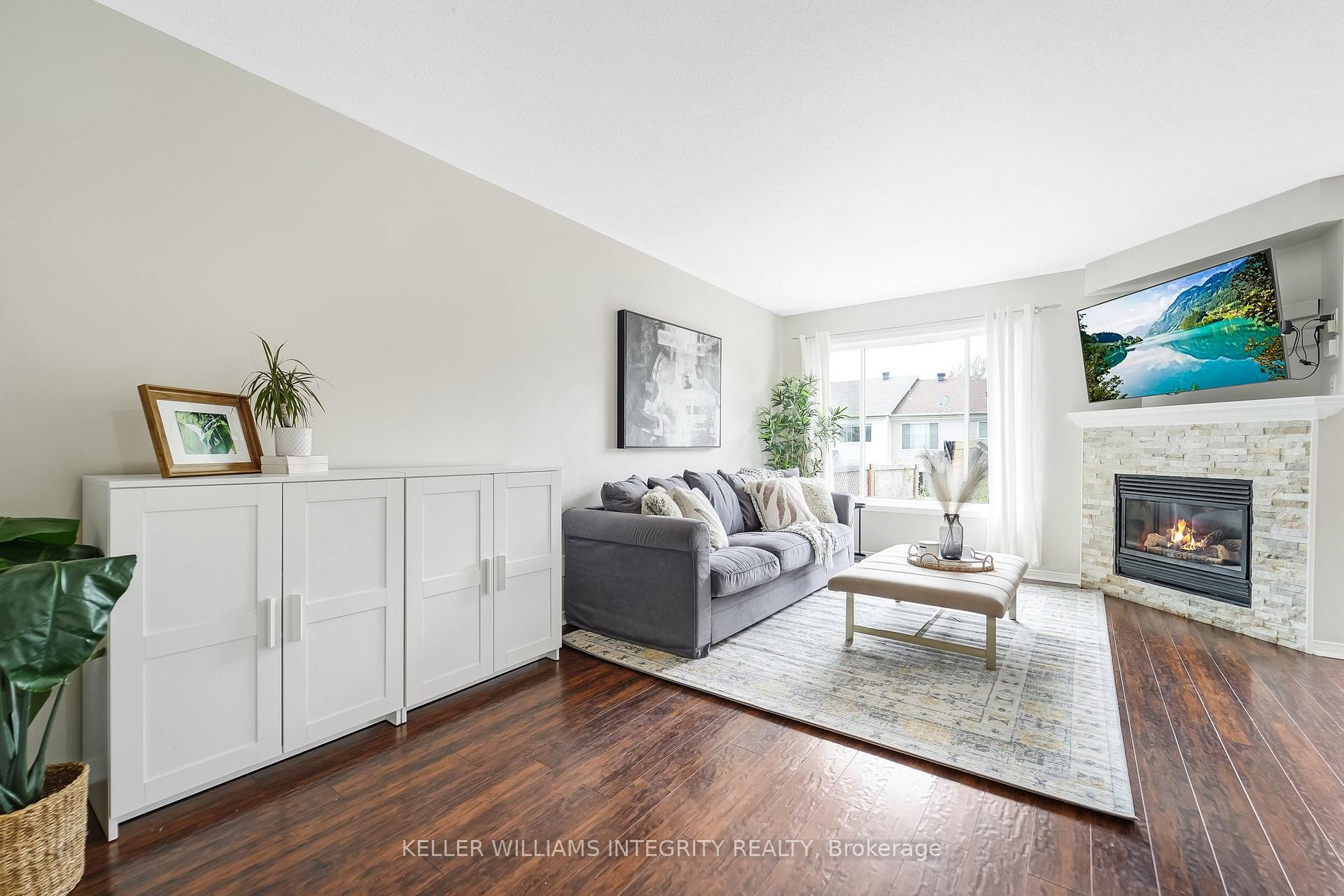 Photo 4 of 496 Meadowbreeze Drive, Ottawa, Kanata - Emerald Meadows/Trailwest — HOMEH