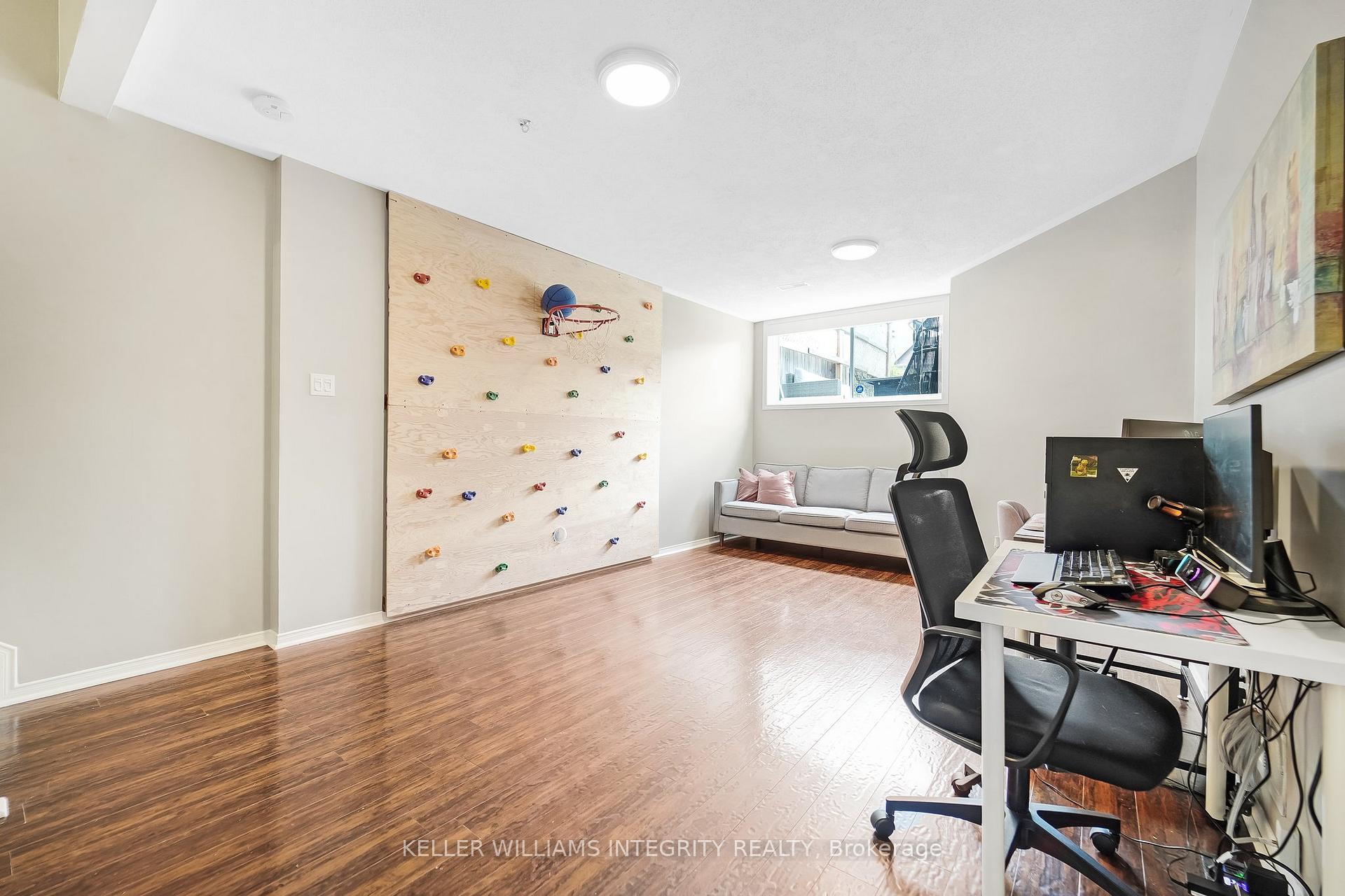 Photo 24 of 496 Meadowbreeze Drive, Ottawa, Kanata - Emerald Meadows/Trailwest — HOMEH