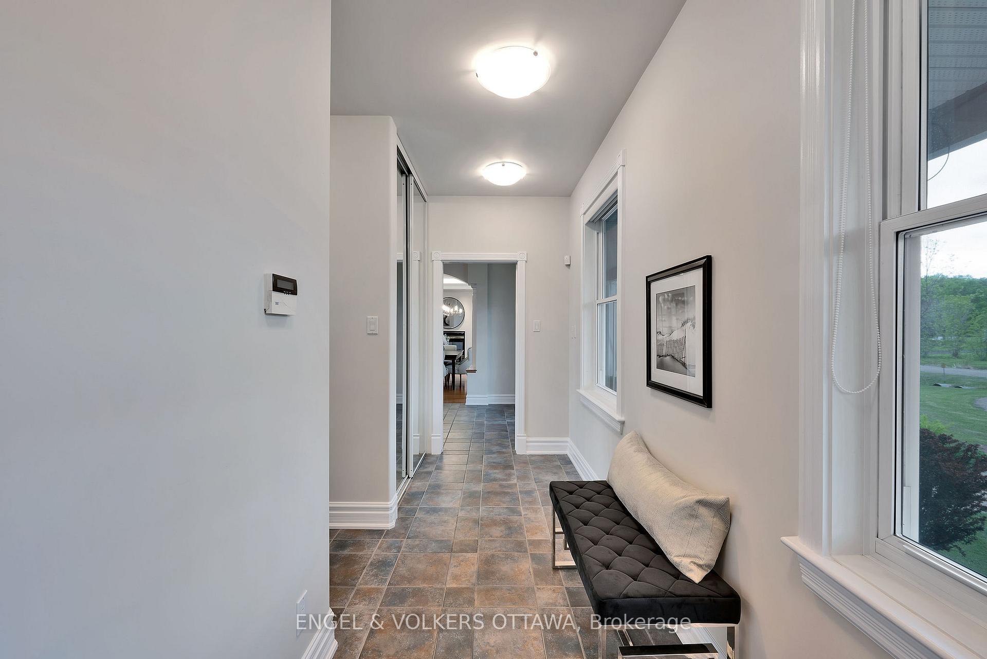 Photo 5 of 1422 Houston Crescent, Ottawa, Kanata - Rural Kanata (Central) — HOMEH