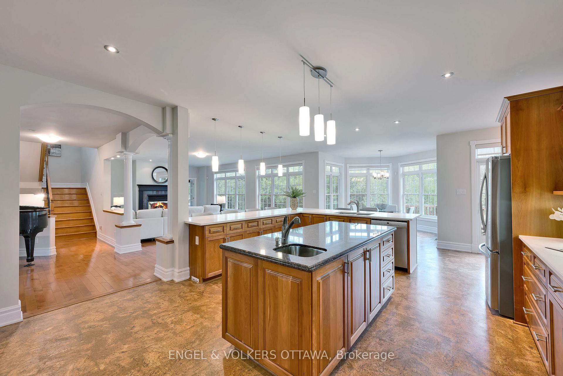 Photo 12 of 1422 Houston Crescent, Ottawa, Kanata - Rural Kanata (Central) — HOMEH