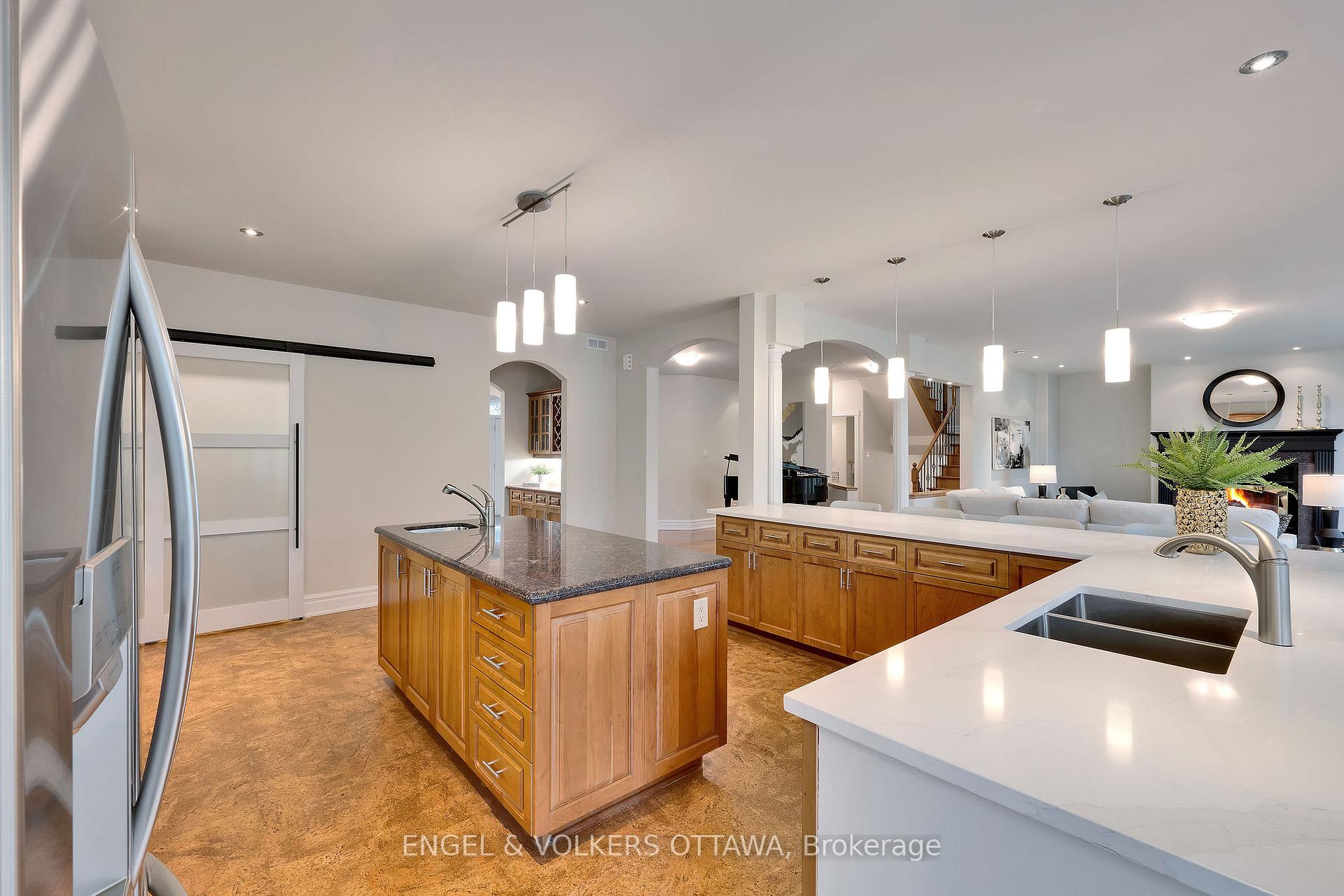 Photo 13 of 1422 Houston Crescent, Ottawa, Kanata - Rural Kanata (Central) — HOMEH