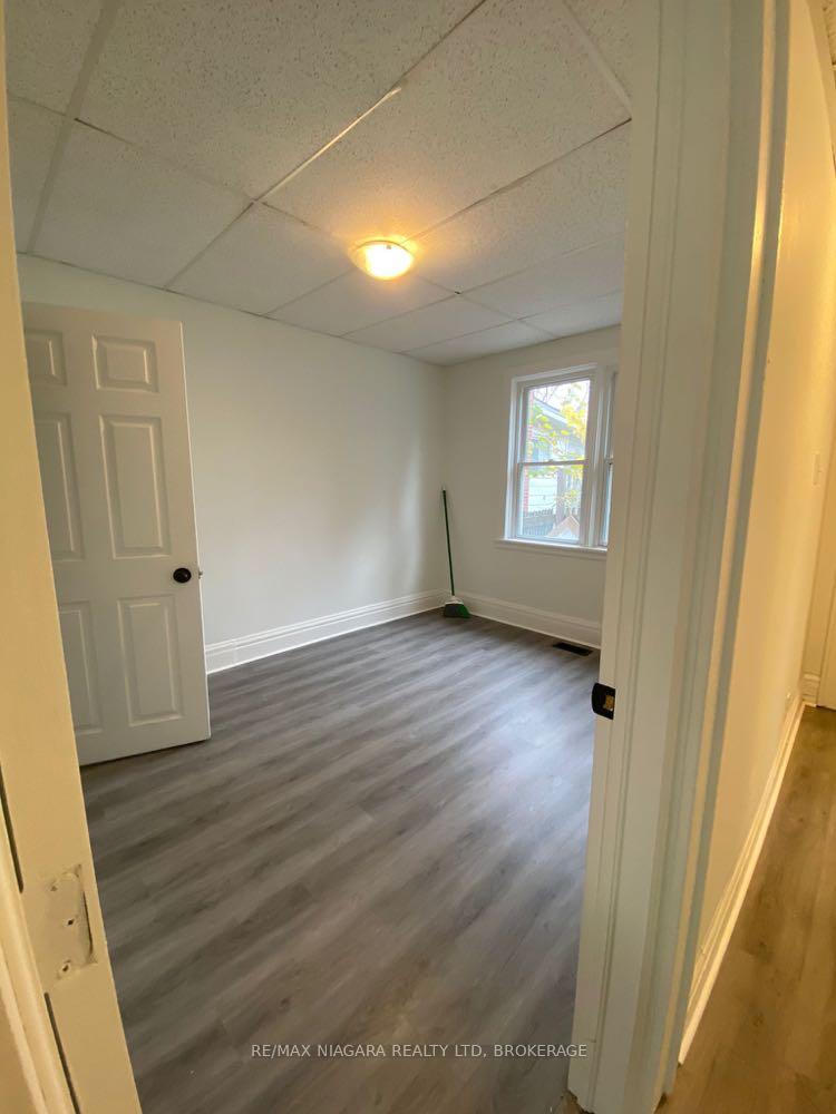 Photo 10 of Unit 1, 1387 Barton Street E, Hamilton, Homeside — HOMEH