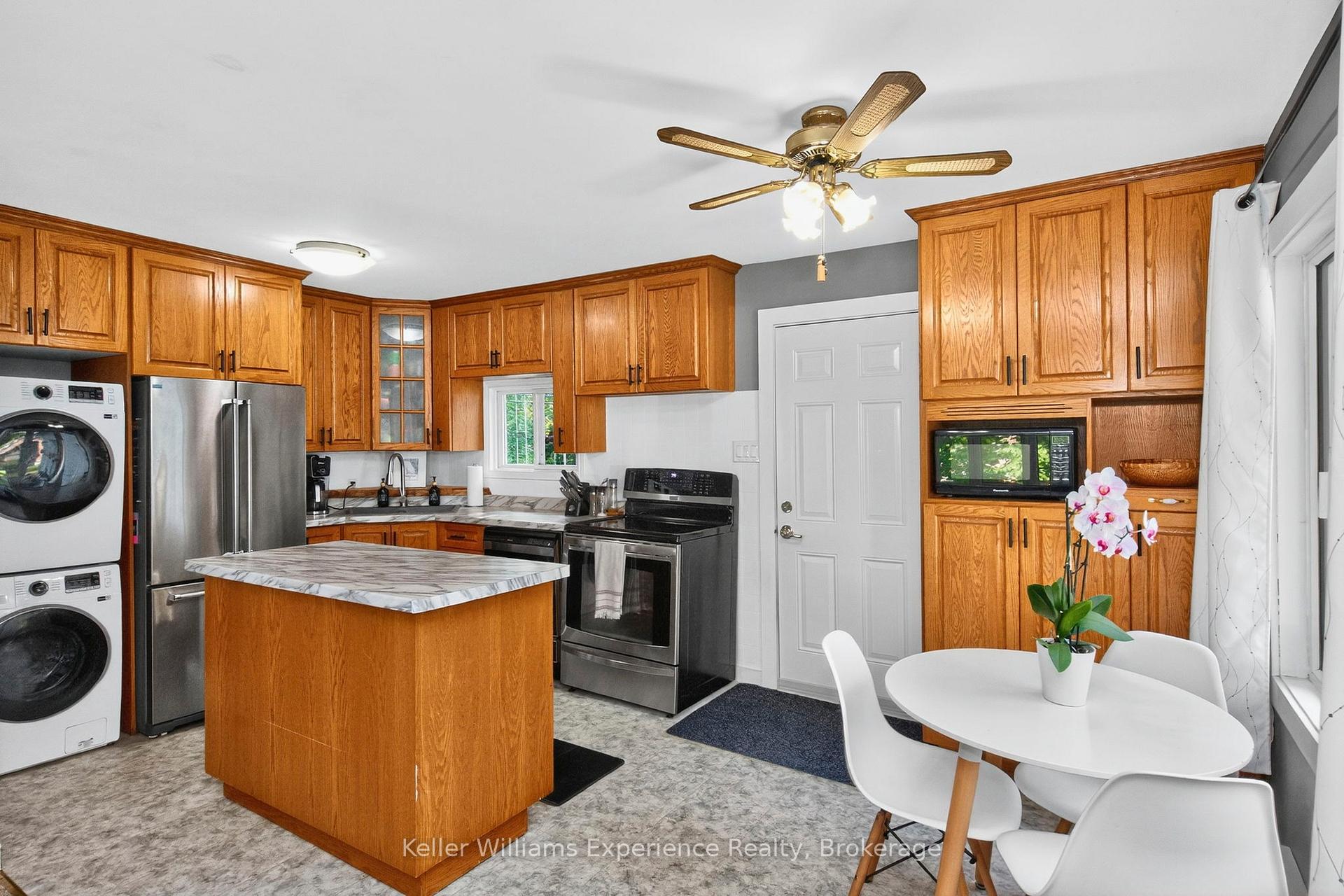 Photo 10 of 727 McMurtry Road, Midland — HOMEH