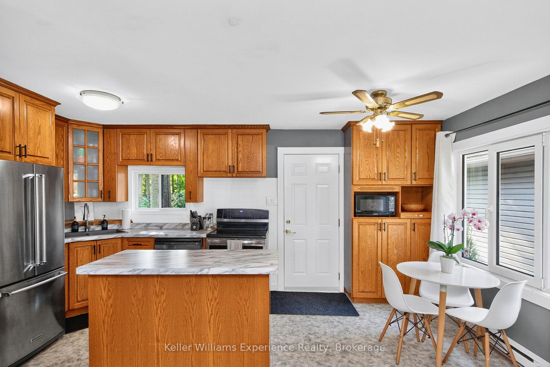 Photo 11 of 727 McMurtry Road, Midland — HOMEH