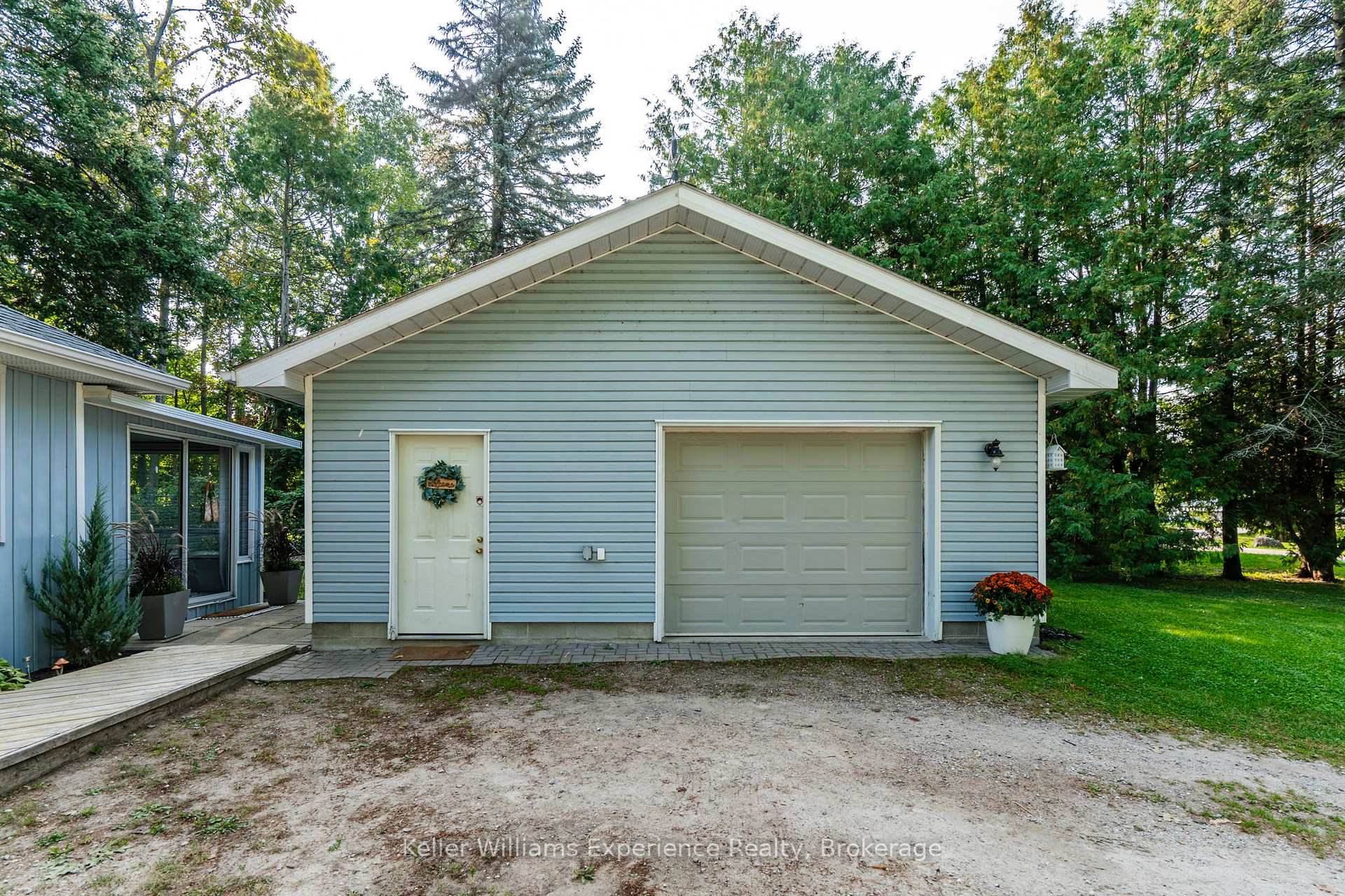 Photo 30 of 727 McMurtry Road, Midland — HOMEH