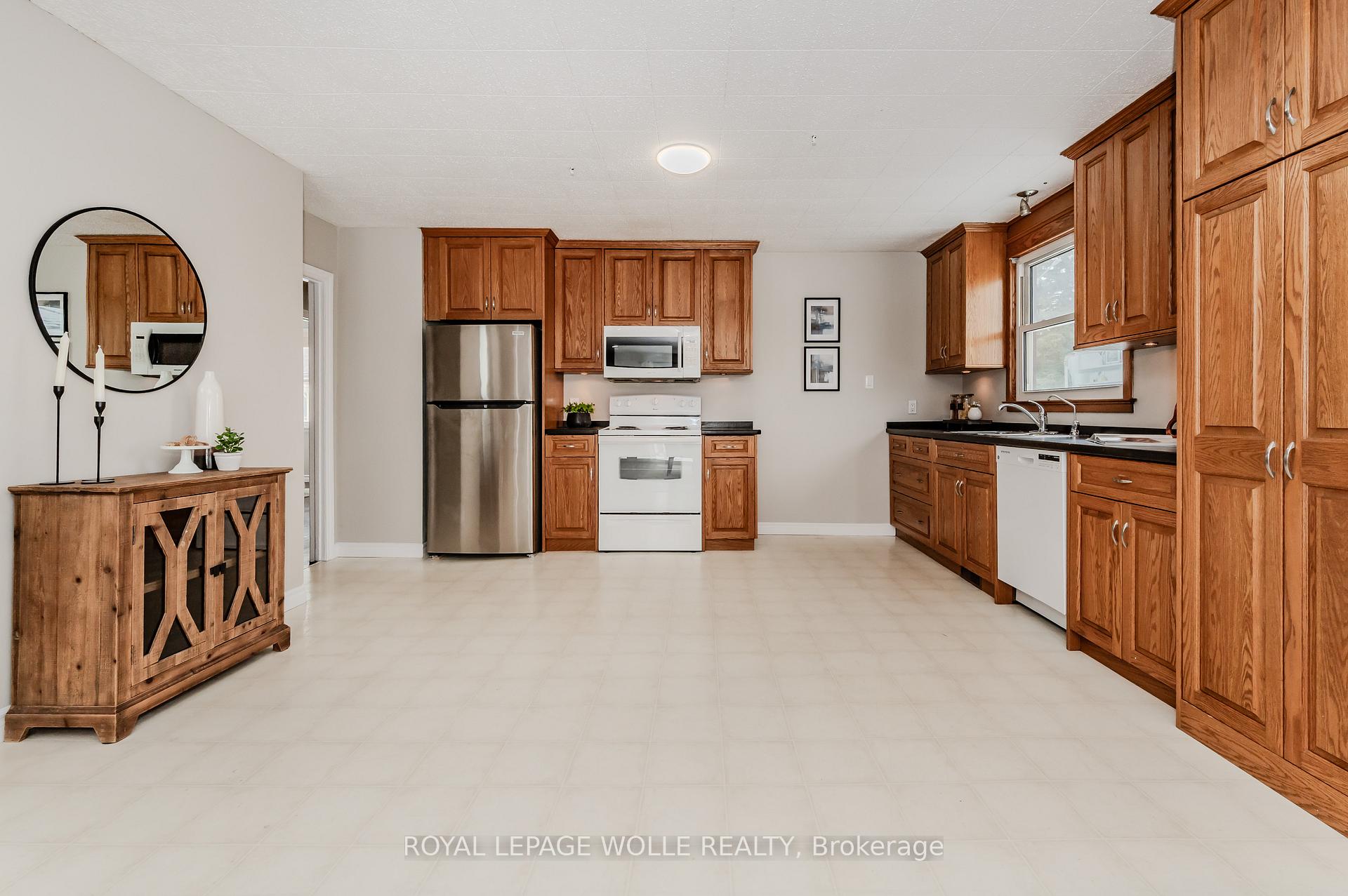 Photo 6 of 645 King Street, Minto — HOMEH