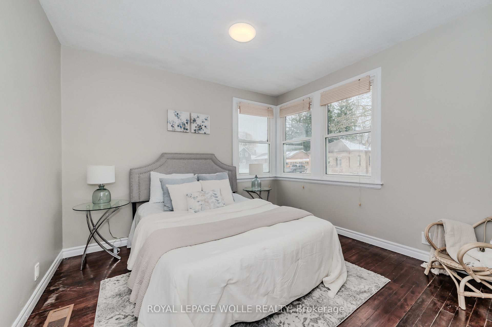Photo 11 of 645 King Street, Minto — HOMEH