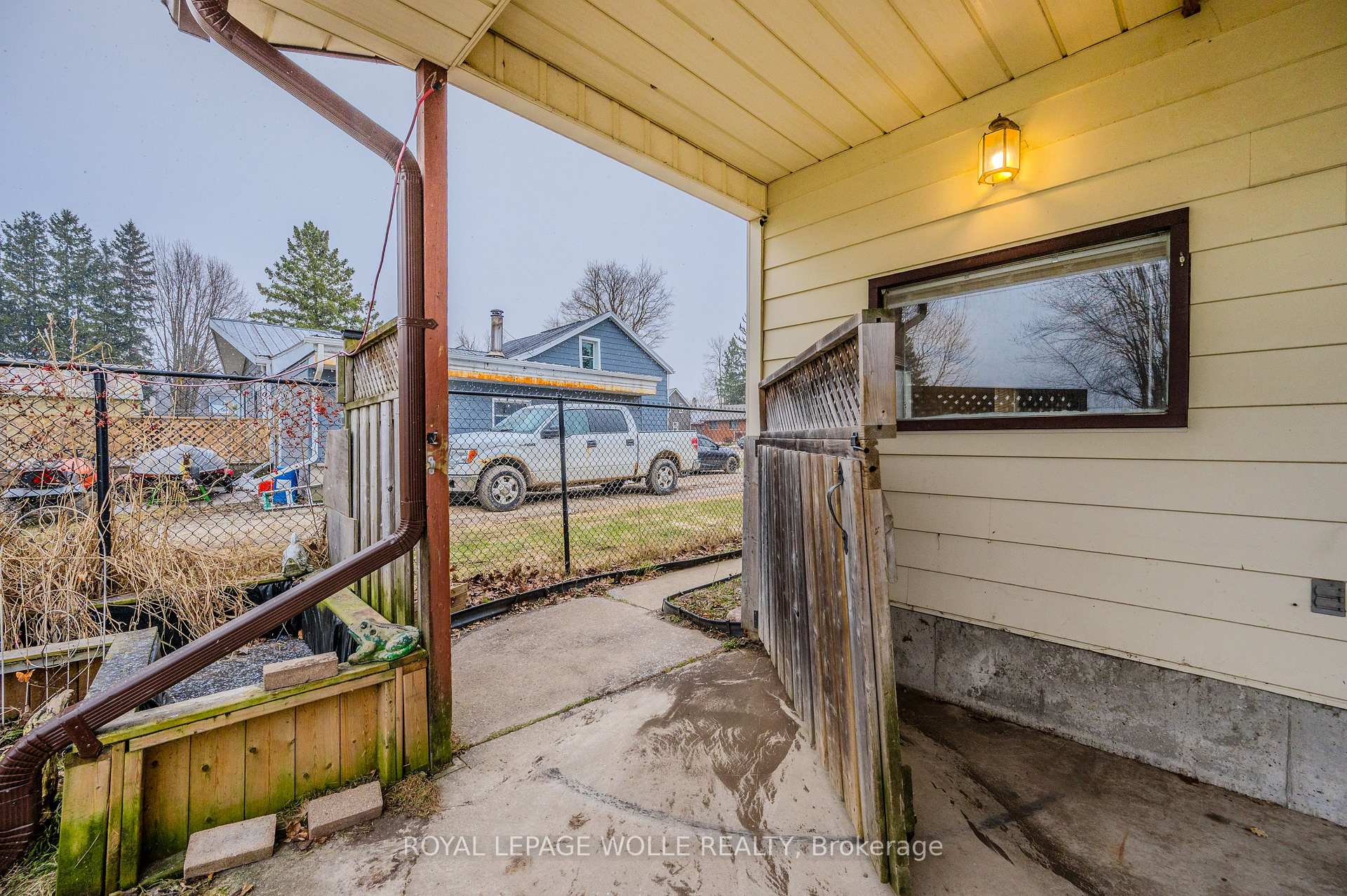 Photo 32 of 645 King Street, Minto — HOMEH