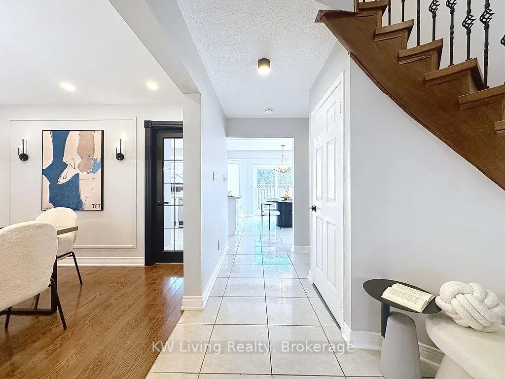 Photo 7 of 38 Coledale Road, Markham, Unionville — HOMEH