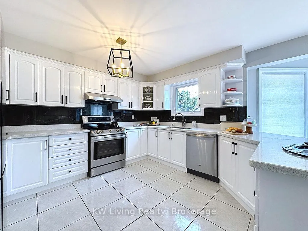 Photo 17 of 38 Coledale Road, Markham, Unionville — HOMEH