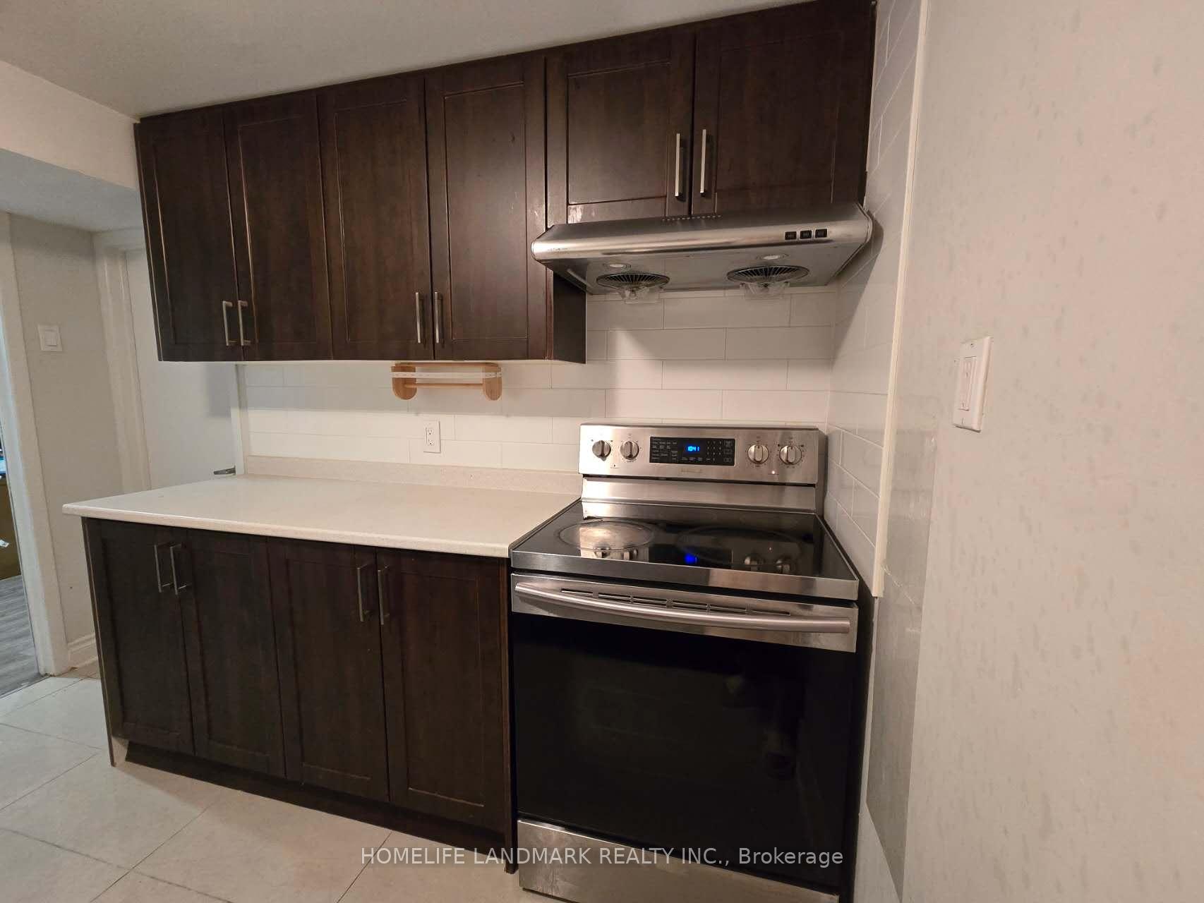 Photo 6 of 81 Captain Francis Drive, Markham, Buttonville — HOMEH