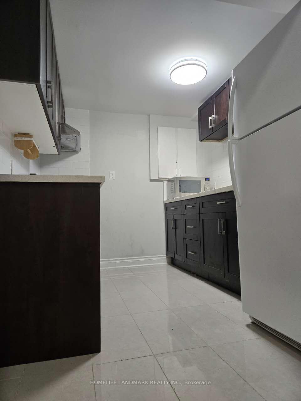 Photo 7 of 81 Captain Francis Drive, Markham, Buttonville — HOMEH