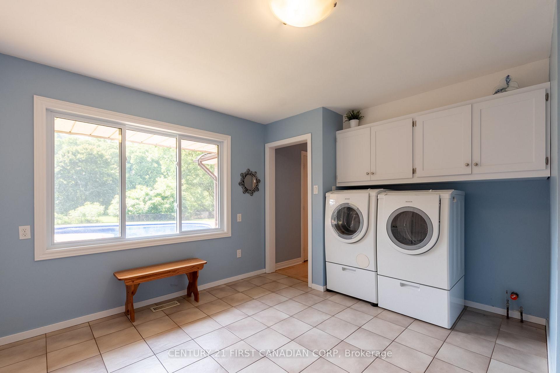 Photo 17 of 55 Blackburn Crescent, Middlesex Centre, Kilworth — HOMEH