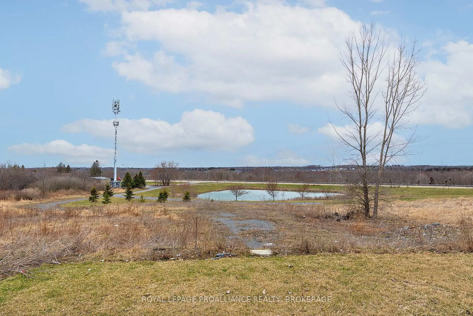 Photo 3 of 1245 Carfa Crescent, Kingston, City Northwest — HOMEH