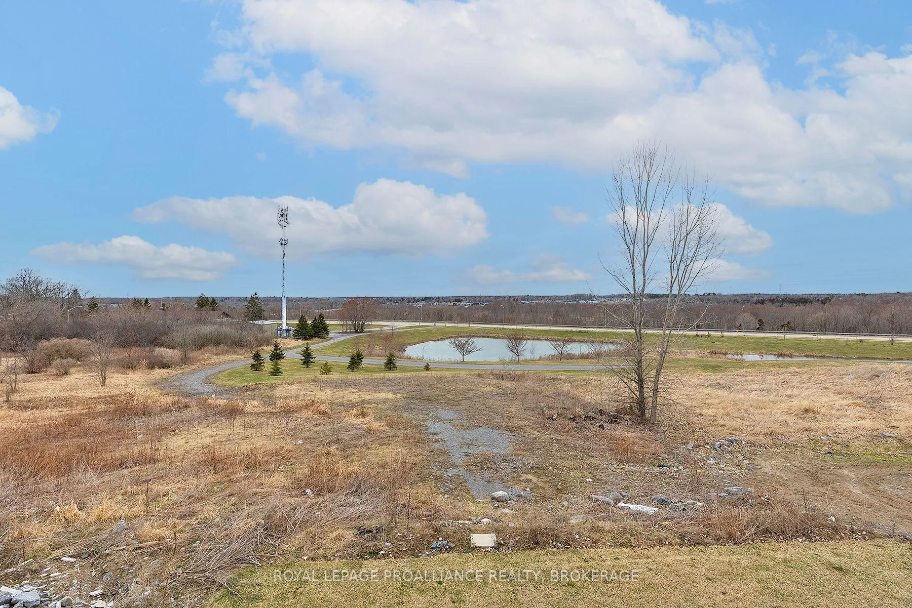 Photo 8 of 1245 Carfa Crescent, Kingston, City Northwest — HOMEH