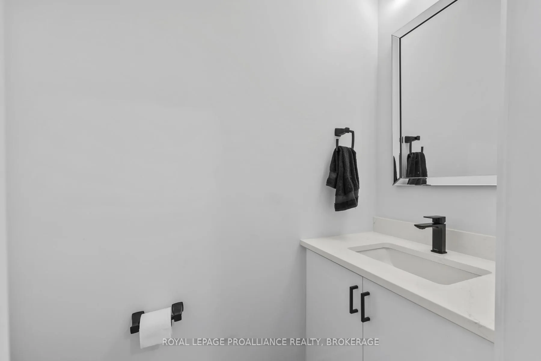 Photo 12 of 1245 Carfa Crescent, Kingston, City Northwest — HOMEH