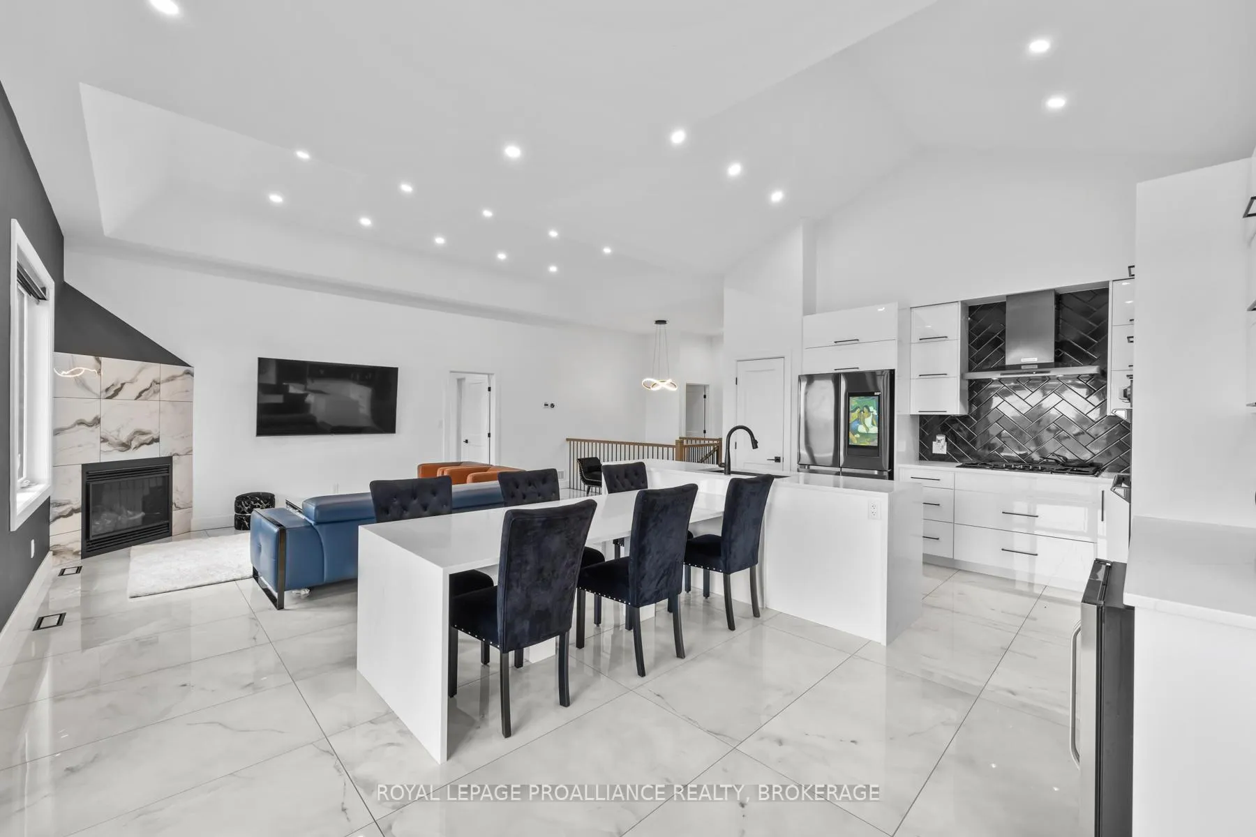 Photo 22 of 1245 Carfa Crescent, Kingston, City Northwest — HOMEH