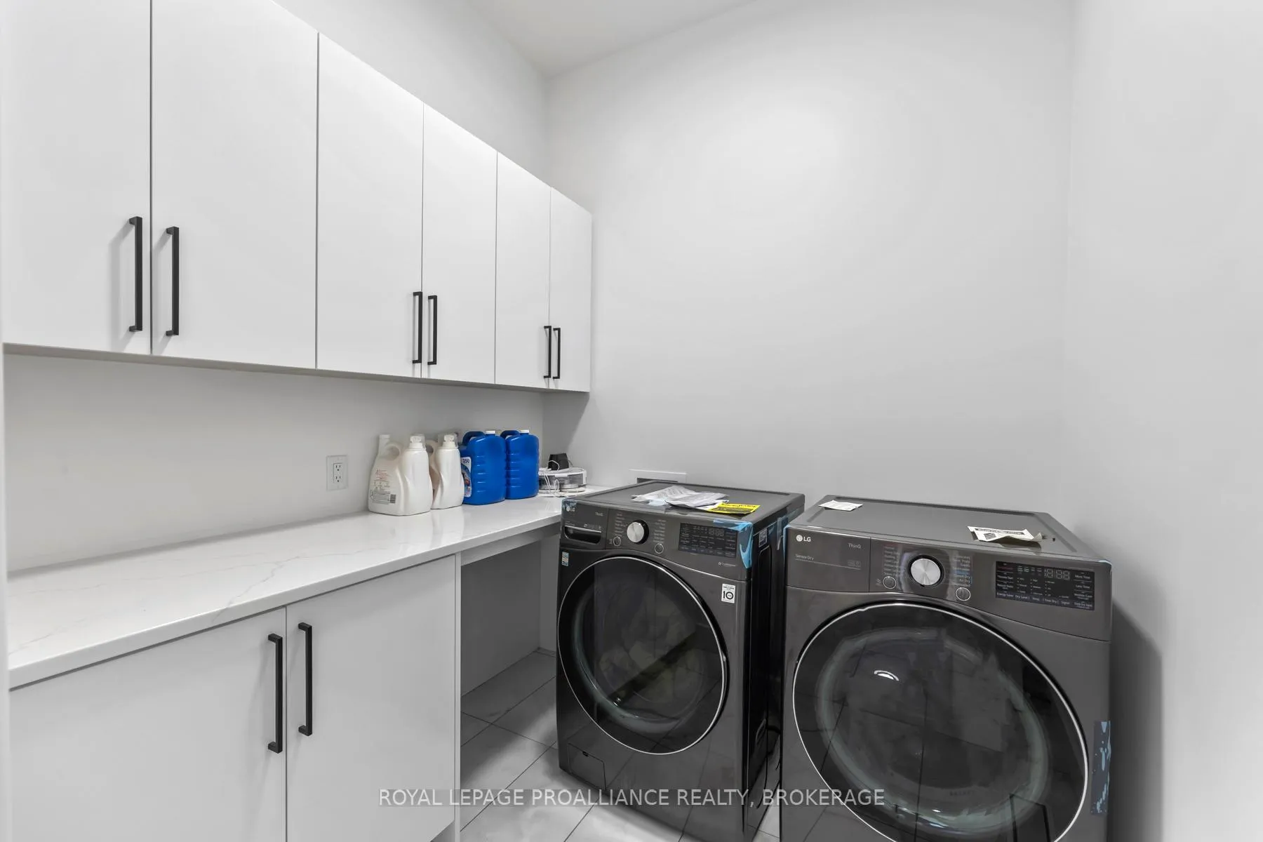 Photo 33 of 1245 Carfa Crescent, Kingston, City Northwest — HOMEH