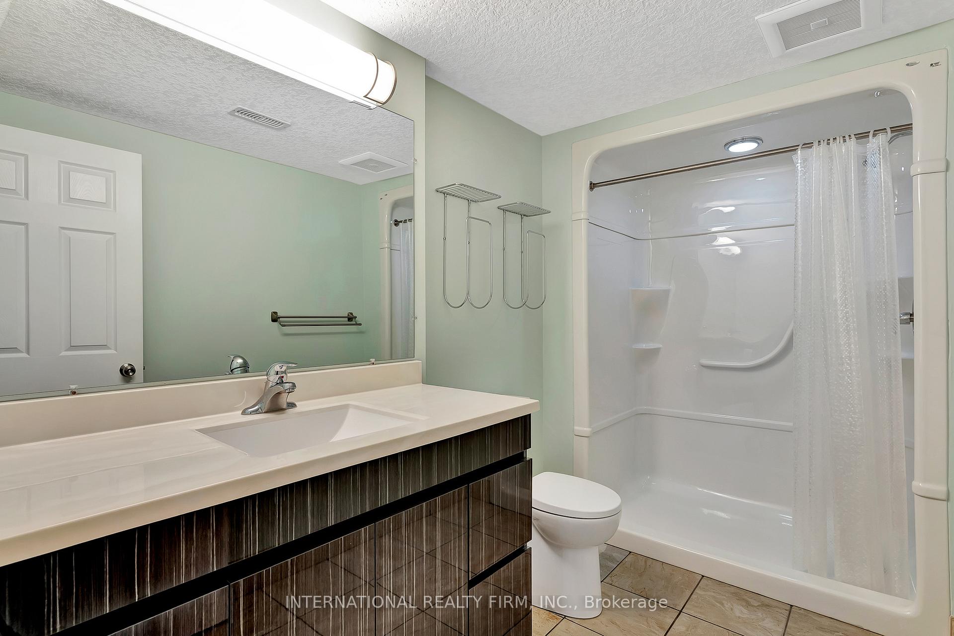 Photo 31 of 87 Maxwell Drive, Kitchener — HOMEH
