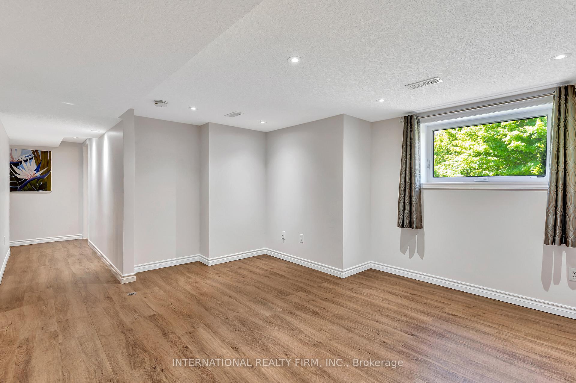 Photo 36 of 87 Maxwell Drive, Kitchener — HOMEH