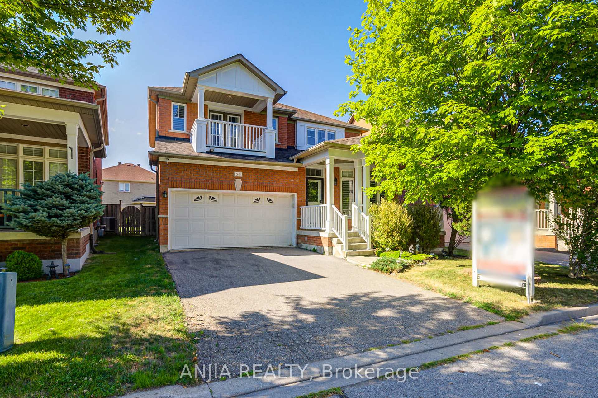 Photo 1 of 54 Rainbow Valley Crescent, Markham, Greensborough — HOMEH