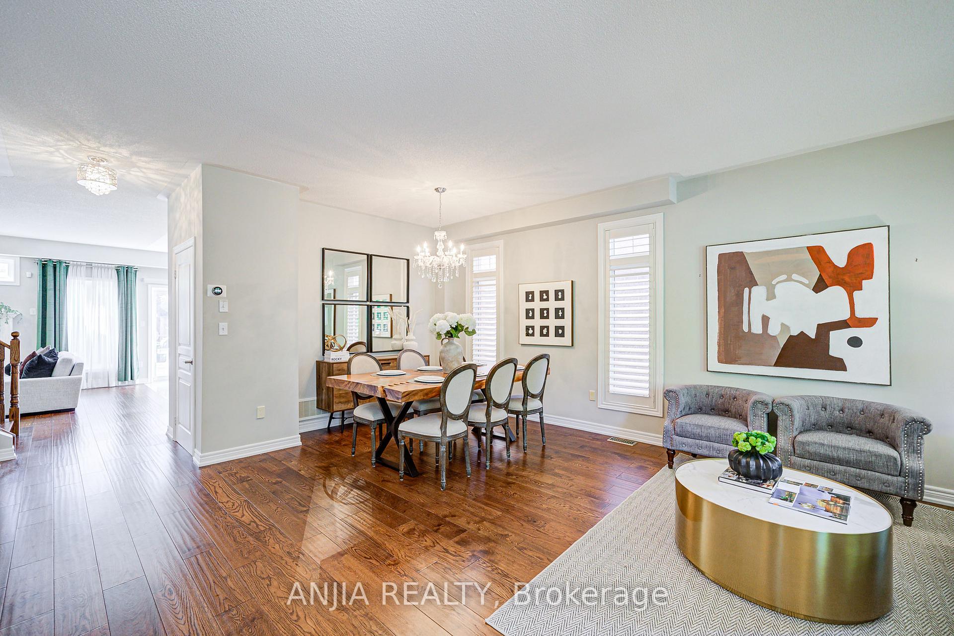 Photo 2 of 54 Rainbow Valley Crescent, Markham, Greensborough — HOMEH