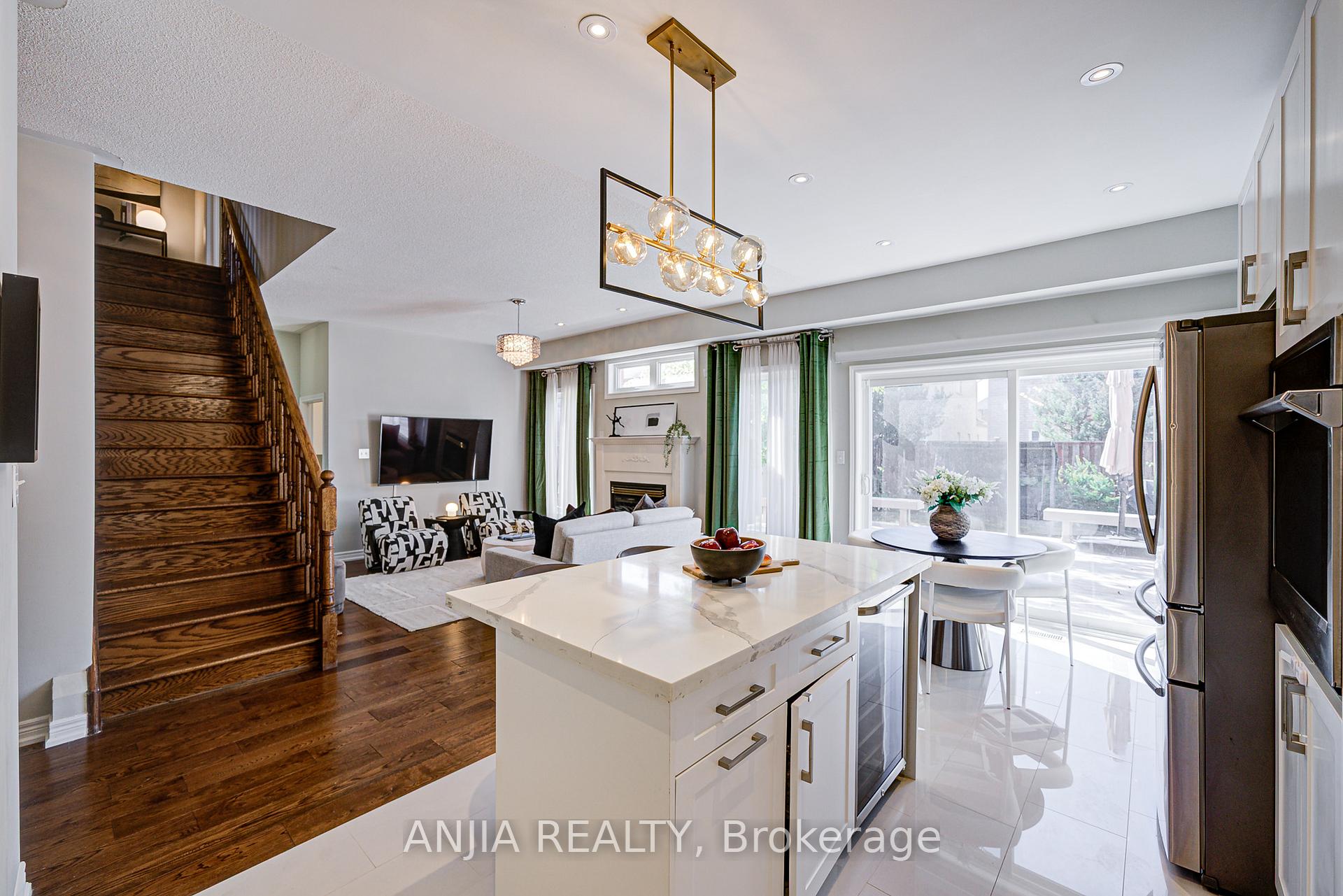 Photo 12 of 54 Rainbow Valley Crescent, Markham, Greensborough — HOMEH
