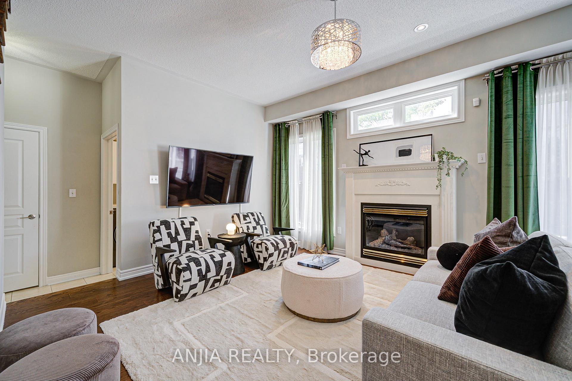 Photo 16 of 54 Rainbow Valley Crescent, Markham, Greensborough — HOMEH