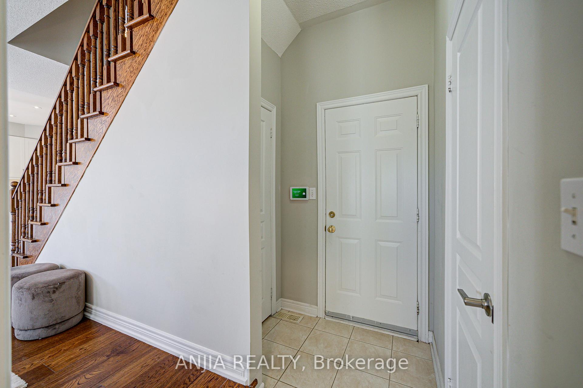 Photo 21 of 54 Rainbow Valley Crescent, Markham, Greensborough — HOMEH