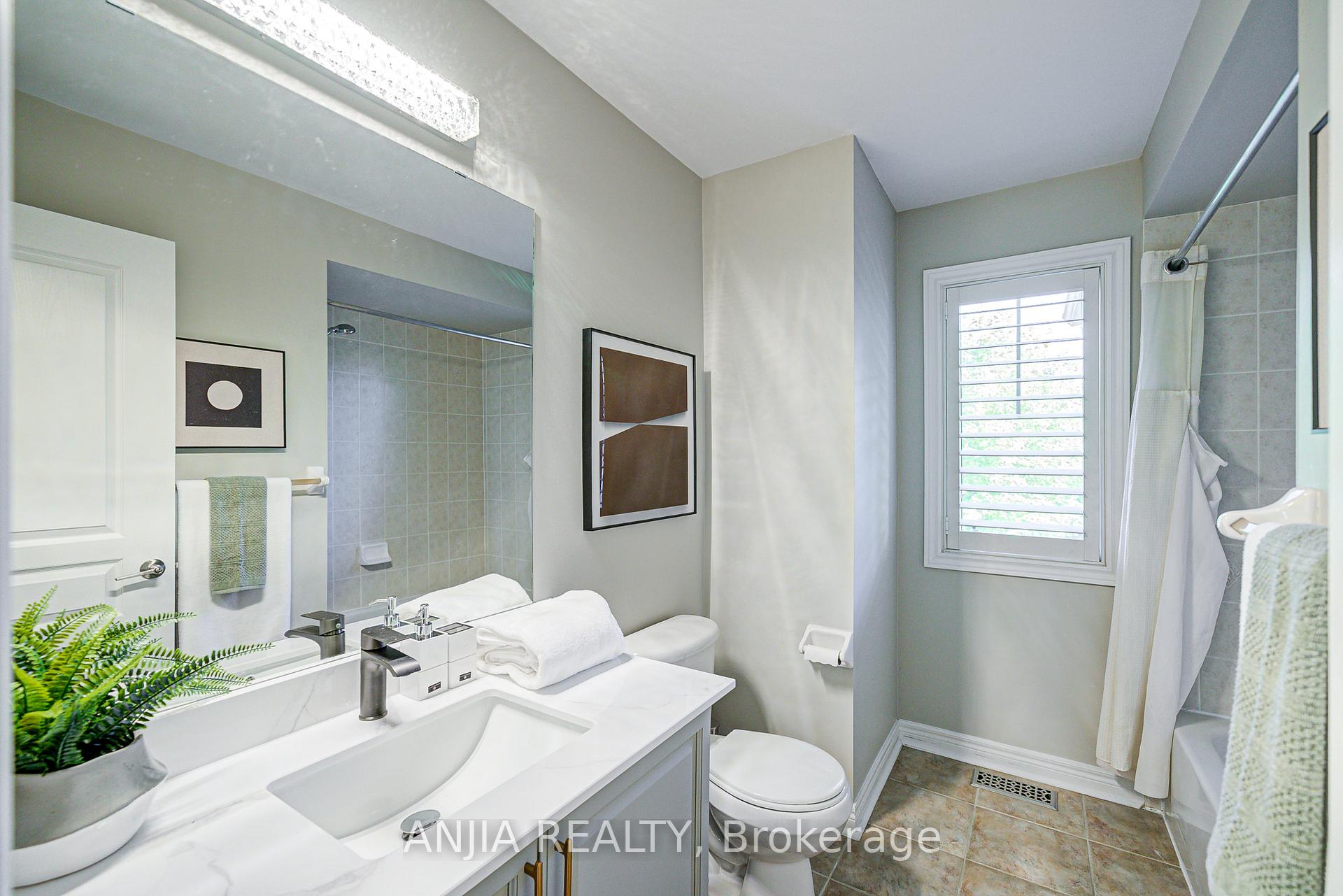 Photo 27 of 54 Rainbow Valley Crescent, Markham, Greensborough — HOMEH