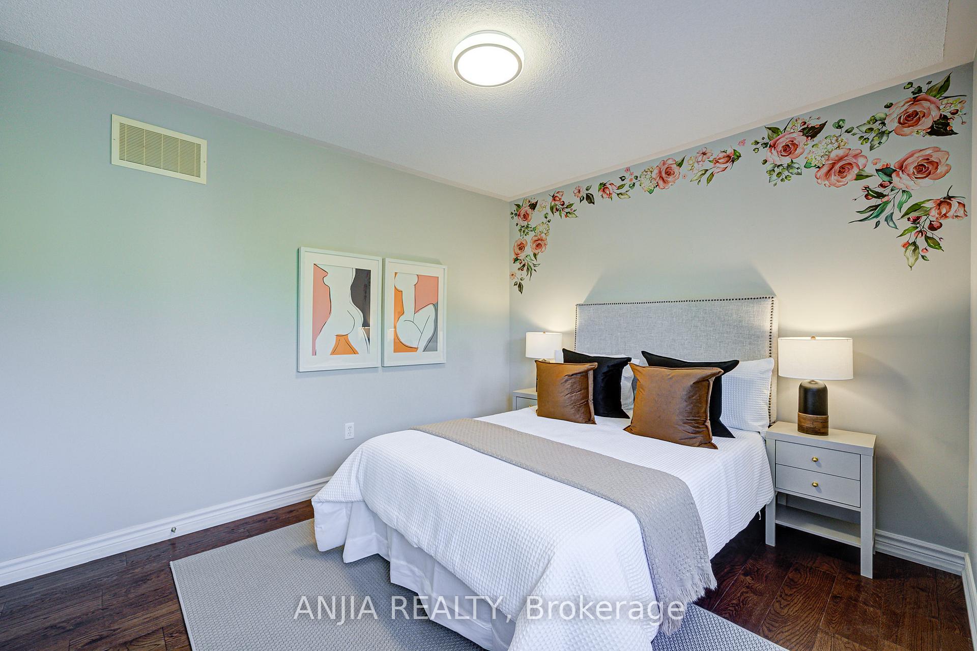 Photo 28 of 54 Rainbow Valley Crescent, Markham, Greensborough — HOMEH