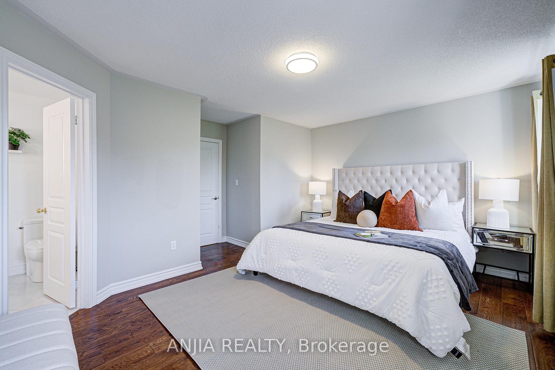 Photo 31 of 54 Rainbow Valley Crescent, Markham, Greensborough — HOMEH