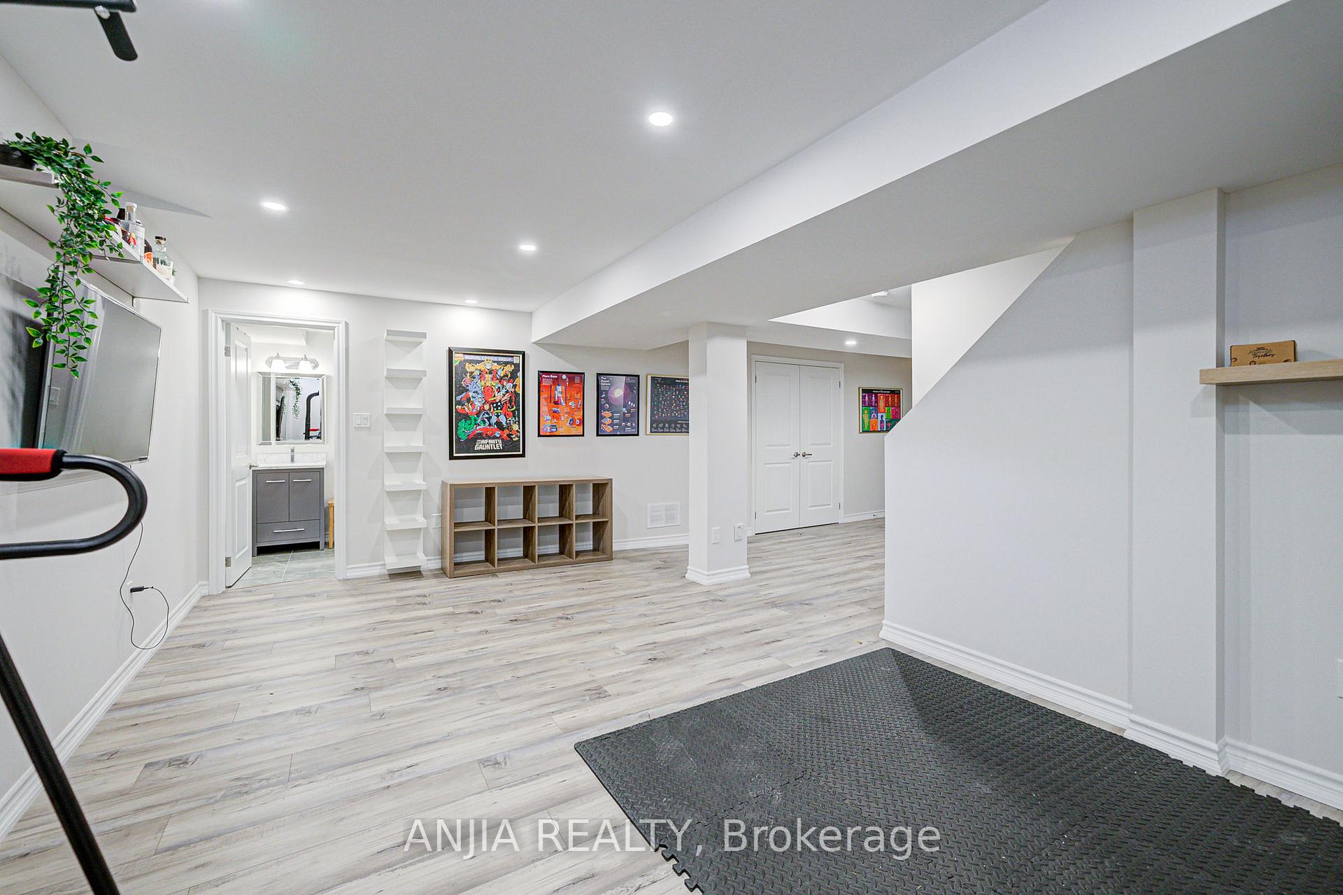 Photo 37 of 54 Rainbow Valley Crescent, Markham, Greensborough — HOMEH