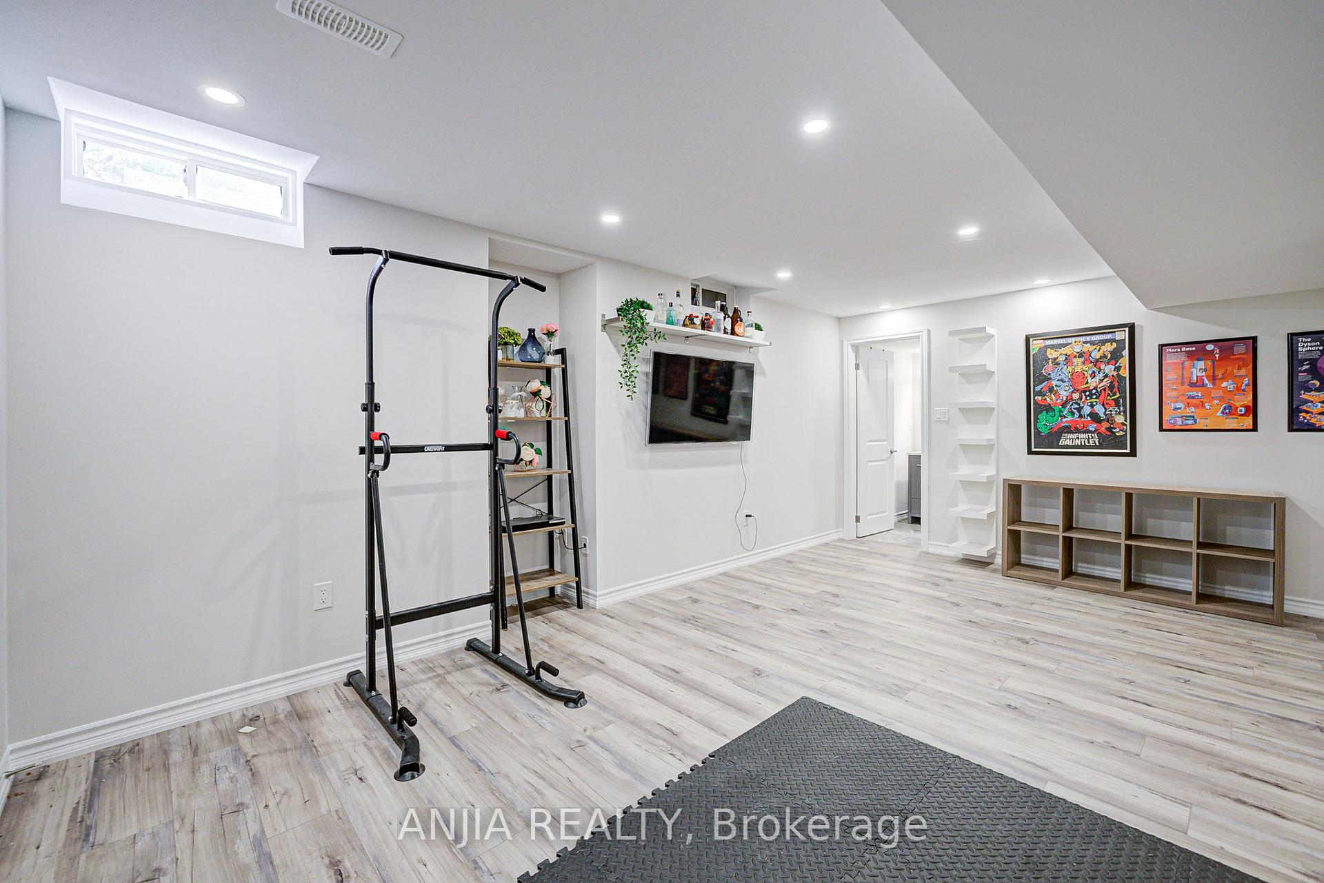 Photo 38 of 54 Rainbow Valley Crescent, Markham, Greensborough — HOMEH