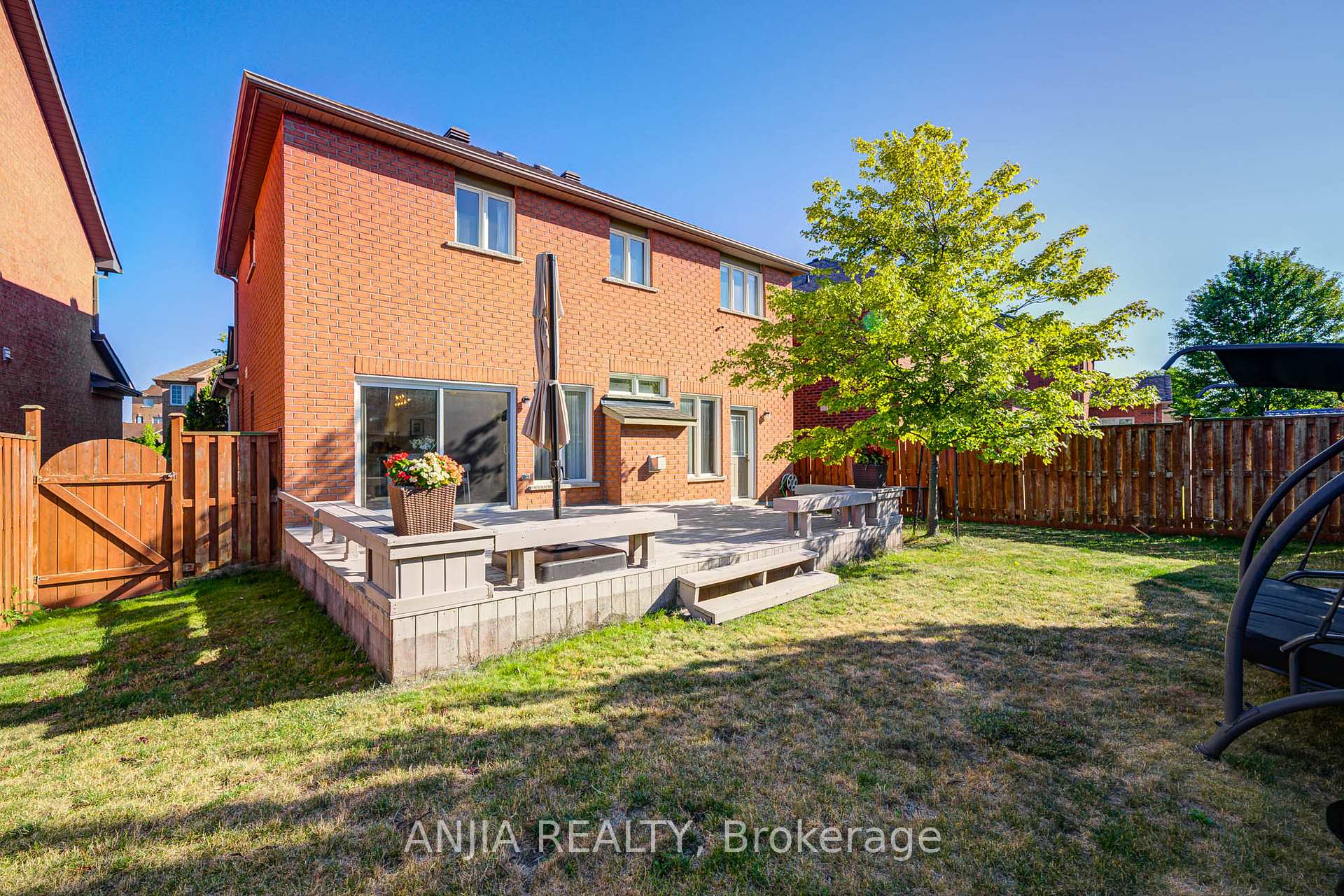 Photo 46 of 54 Rainbow Valley Crescent, Markham, Greensborough — HOMEH
