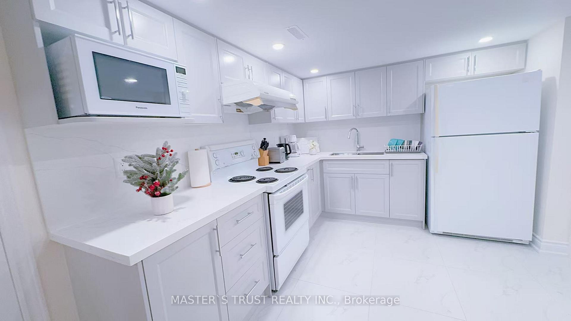 Photo 5 of 20 Campden Place, Markham, Berczy — HOMEH