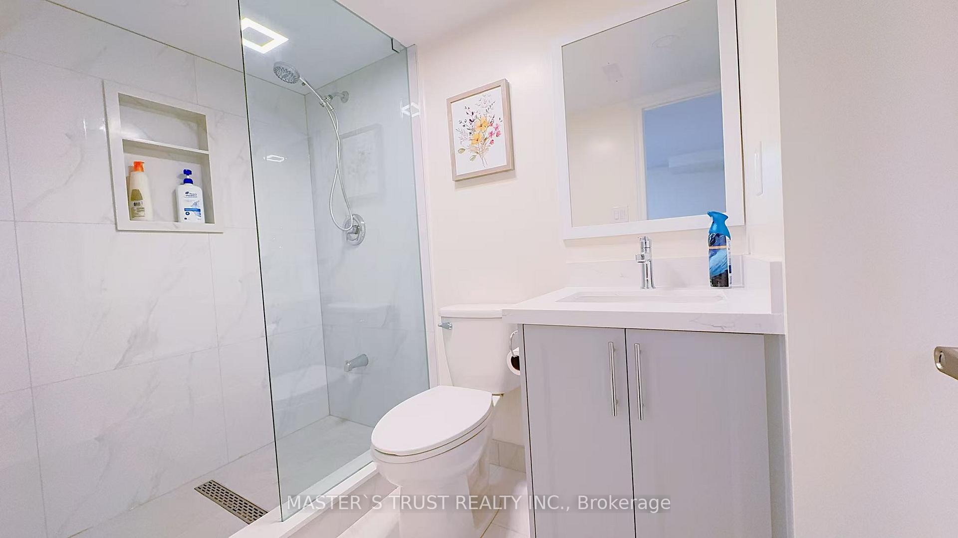 Photo 11 of 20 Campden Place, Markham, Berczy — HOMEH