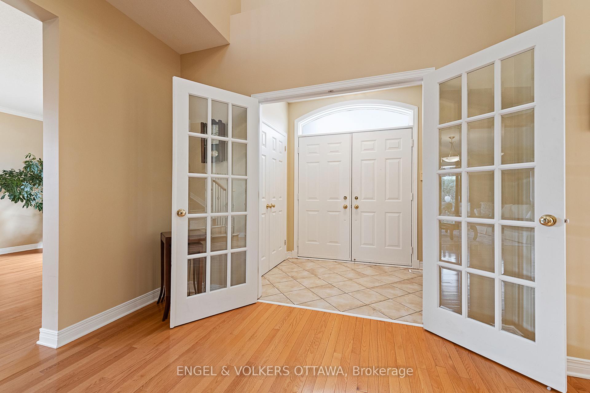 Photo 3 of 67 Manning Court, Ottawa, Kanata - Kanata Lakes/Heritage Hills — HOMEH