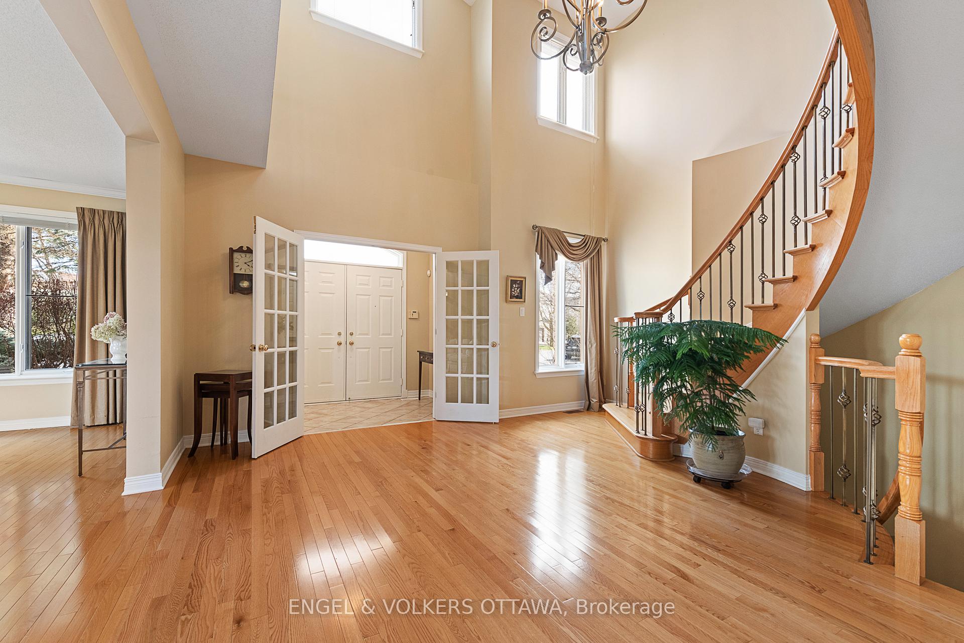 Photo 4 of 67 Manning Court, Ottawa, Kanata - Kanata Lakes/Heritage Hills — HOMEH