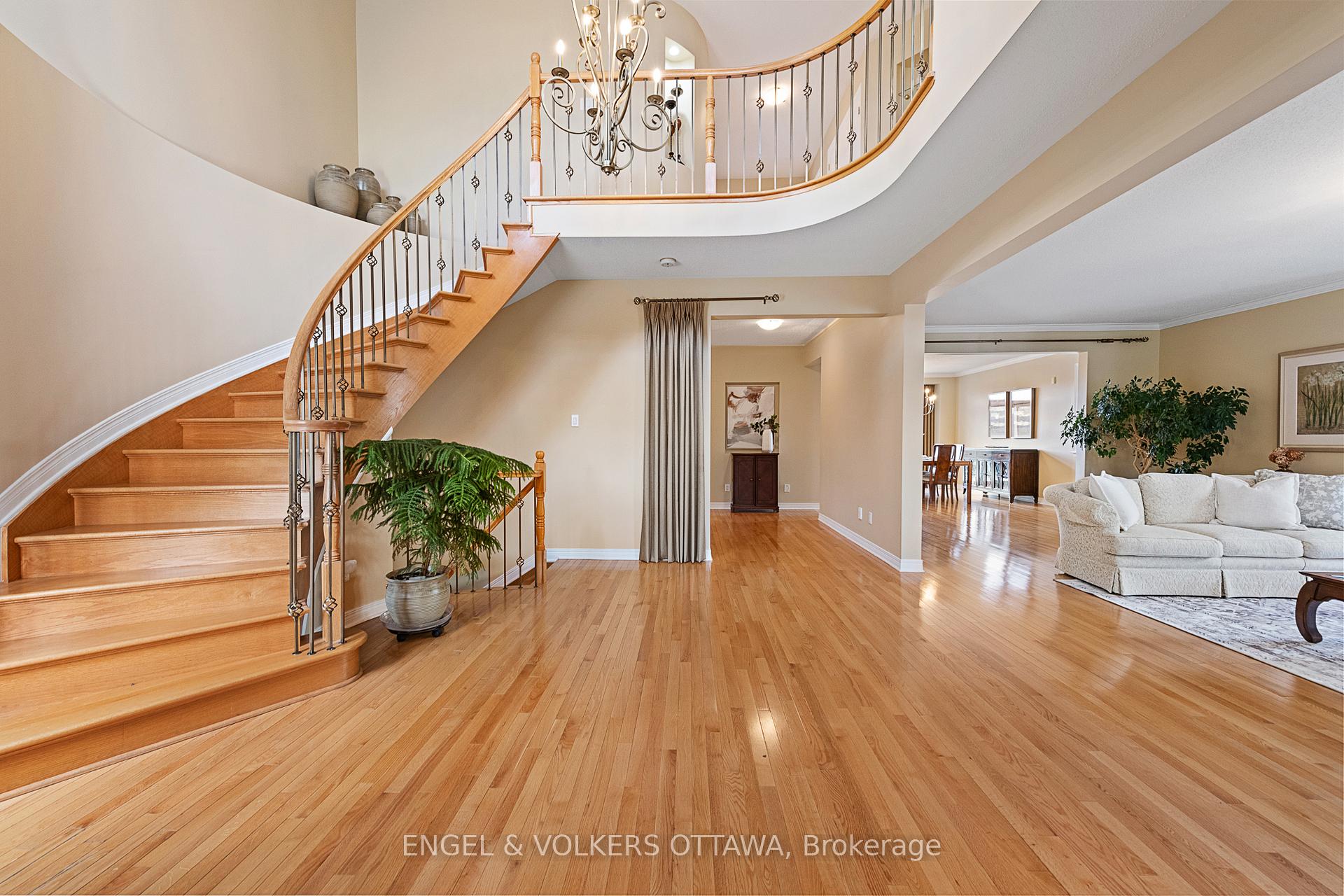 Photo 5 of 67 Manning Court, Ottawa, Kanata - Kanata Lakes/Heritage Hills — HOMEH